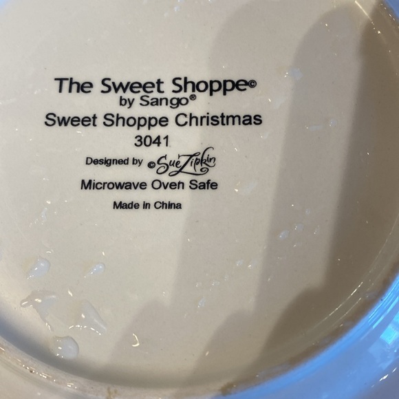 SANGO Sweet Shop Christmas Snowman salad plates set of 4. Like new7.75 inches - Picture 3 of 3